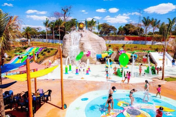 Confira 7 clubes em Goiânia para refrescar o calor